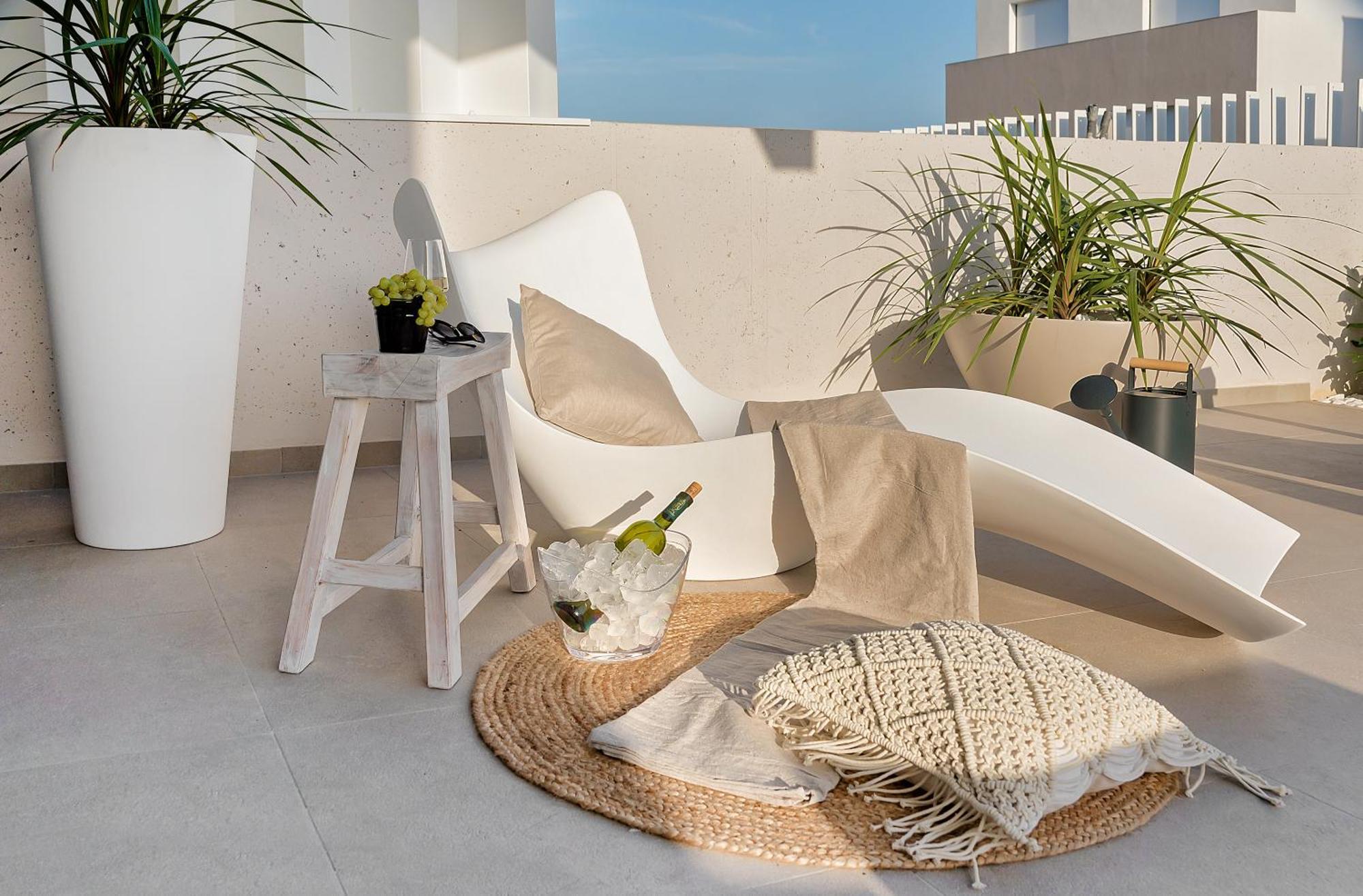 The Pleasurist - Apartment With Private Heated Pool And Terrace Сплит Екстериор снимка