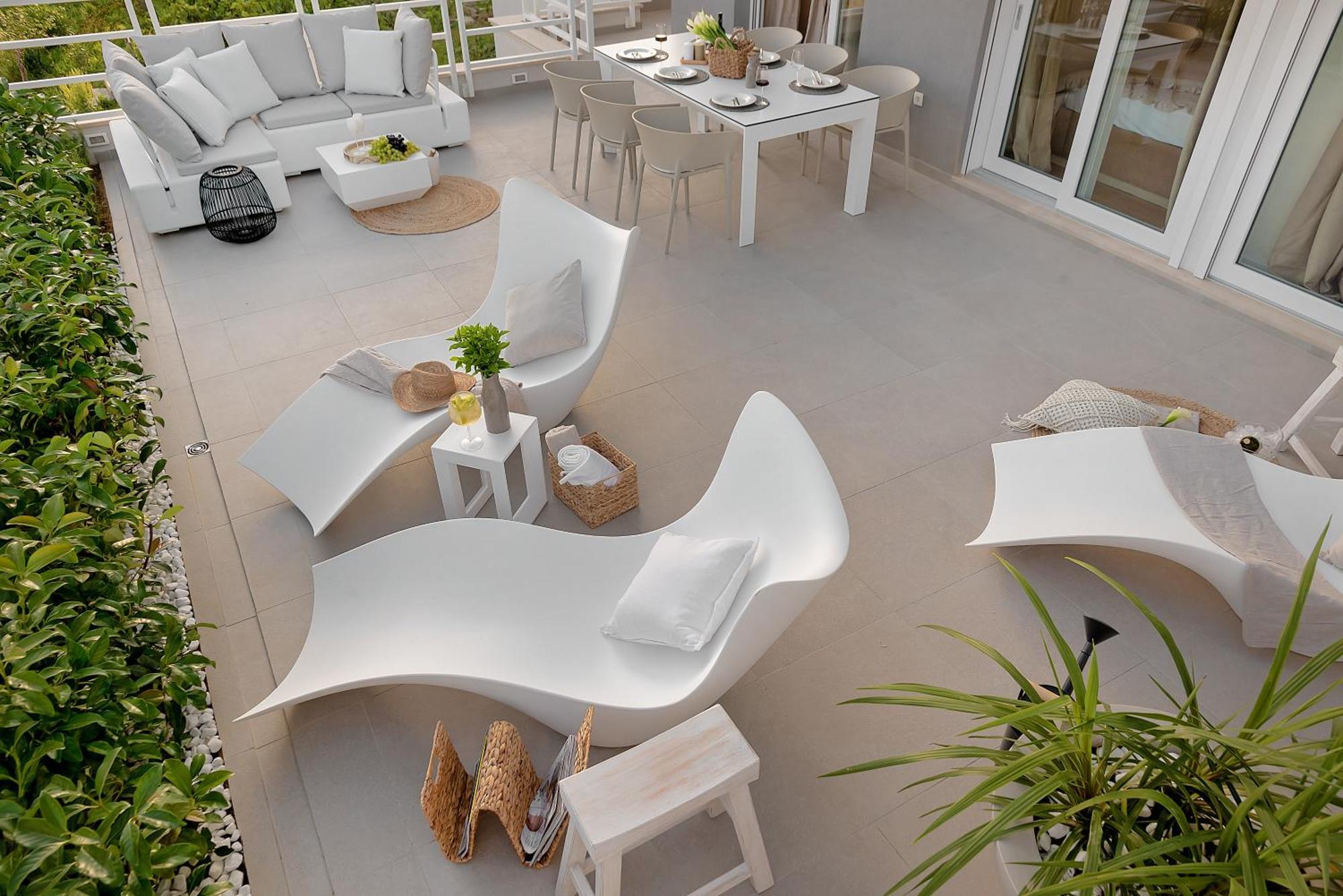 The Pleasurist - Apartment With Private Heated Pool And Terrace Сплит Екстериор снимка