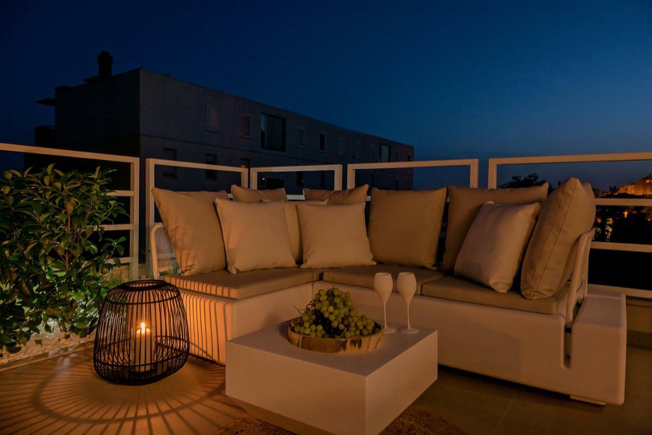 The Pleasurist - Apartment With Private Heated Pool And Terrace Сплит Екстериор снимка