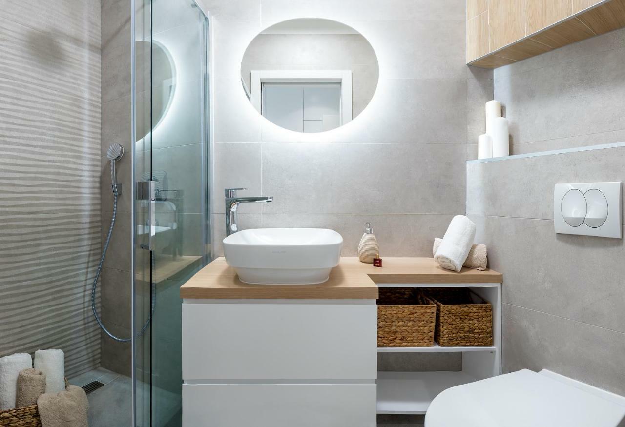 The Pleasurist - Apartment With Private Heated Pool And Terrace Сплит Екстериор снимка